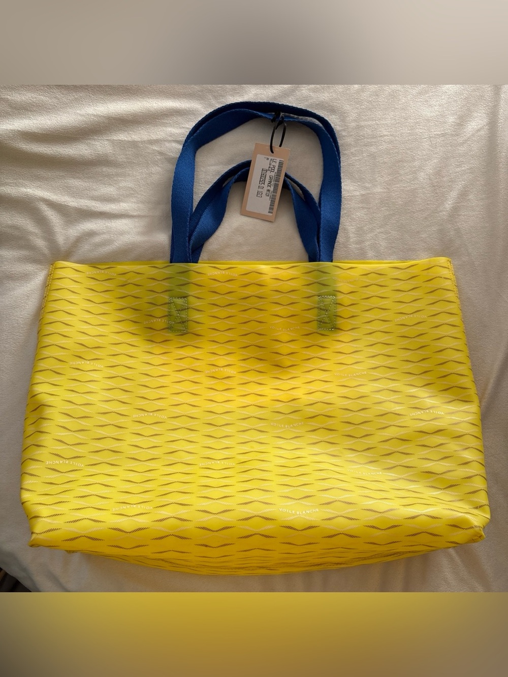 NWT VOILE BLANCHE LE POOL GRANDE Yellow Logo Tote and Accessory with Blue Straps - Picture 6 of 12